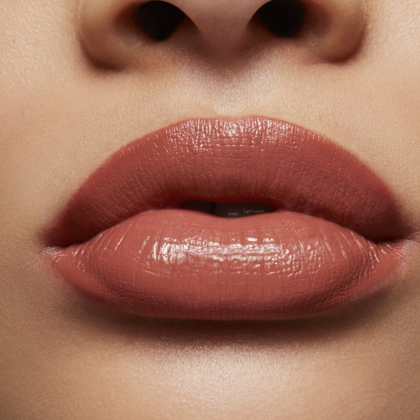 Губная помада Mac Love Me Liquid Lipcolour Стик с апликатором/ Indian Red photo 3 Губная помада Mac Love Me Liquid Lipcolour Стик с апликатором/ Indian Red photo 3