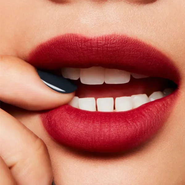 Губная помада Mac Powder Kiss Liquid Lipcolour Стик с апликатором/ Темно-красный photo 2