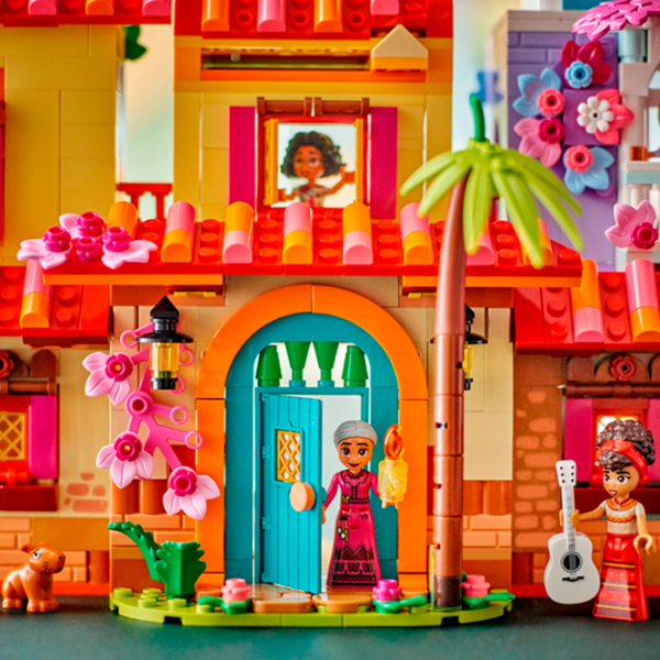 Constructor LEGO The Magical Madrigal House Casă/ Multicolor photo 5