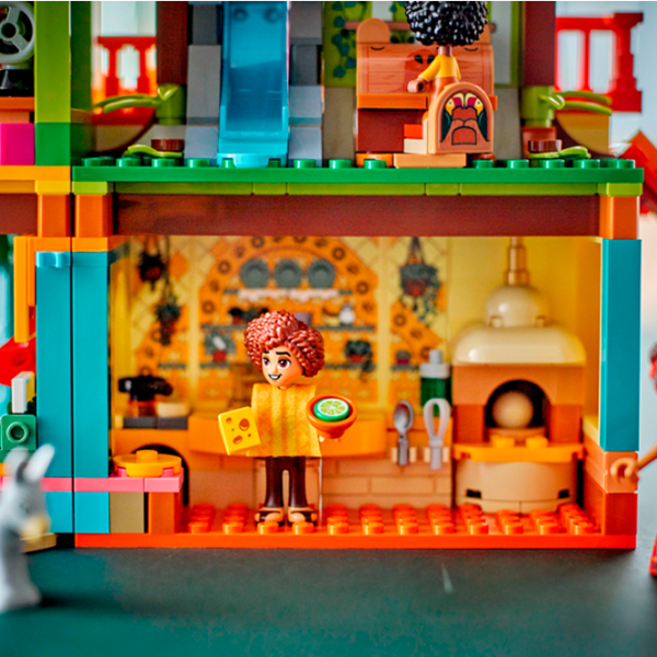 Constructor LEGO The Magical Madrigal House Casă/ Multicolor photo 6