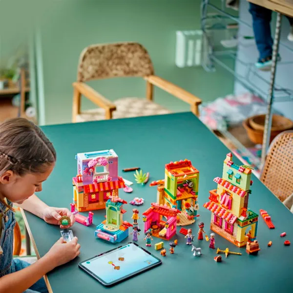 Constructor LEGO The Magical Madrigal House Casă/ Multicolor photo 9