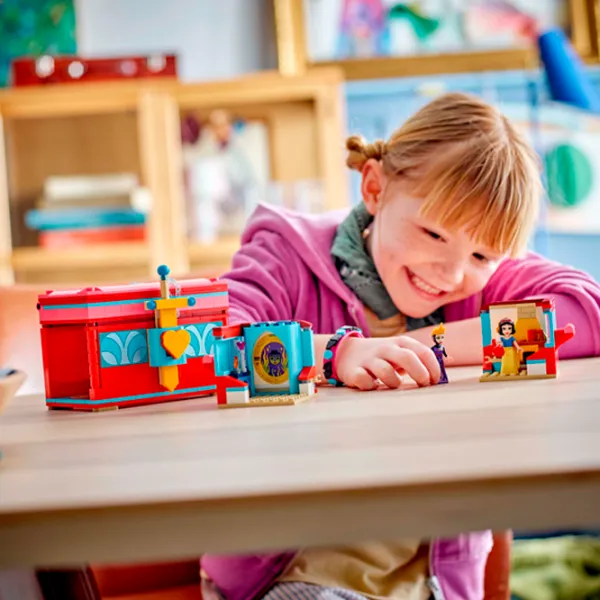 Constructor LEGO Snow White's Jewelry Box Scenă din film/ Multicolor photo 8