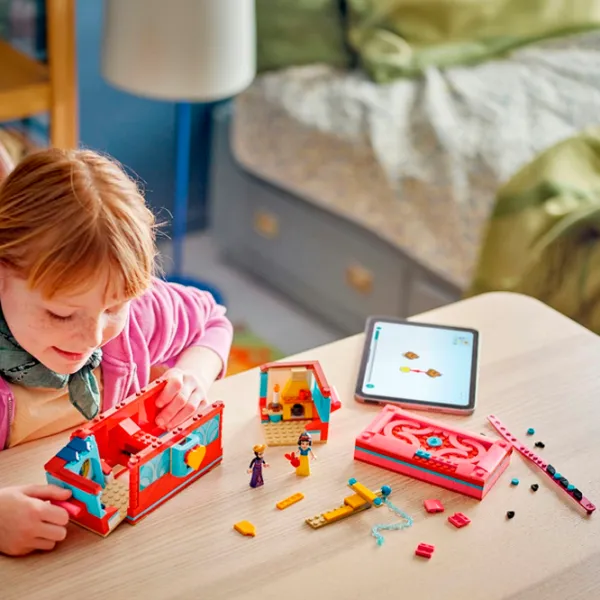 Constructor LEGO Snow White's Jewelry Box Scenă din film/ Multicolor photo 14