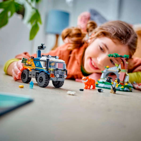 Constructor LEGO Jungle Explorer Off-Road Truck Transport/ Multicolor photo 6 Constructor LEGO Jungle Explorer Off-Road Truck Transport/ Multicolor photo 6