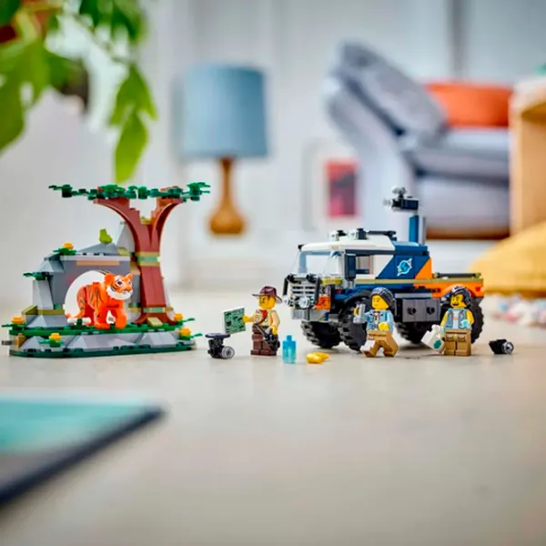 Constructor LEGO Jungle Explorer Off-Road Truck Transport/ Multicolor photo 8 Constructor LEGO Jungle Explorer Off-Road Truck Transport/ Multicolor photo 8