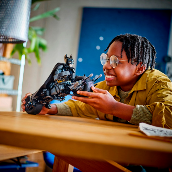 Constructor LEGO Batman Construction Figure and the Bat-Pod Bike Personaj de film/ Black photo 9