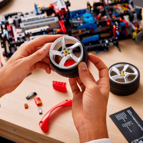 Constructor LEGO Ferrari Daytona Sp3 Mașină/ Red photo 7