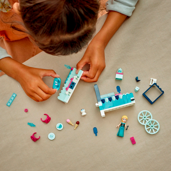 Constructor LEGO Elsa's Frozen Treats Scenă din film/ Teal photo 6