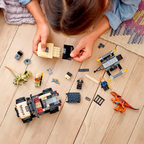 Constructor LEGO Pyroraptor & Dilophosaurus Transport Dinozaur/ Multicolor photo 11 Constructor LEGO Pyroraptor & Dilophosaurus Transport Dinozaur/ Multicolor photo 11