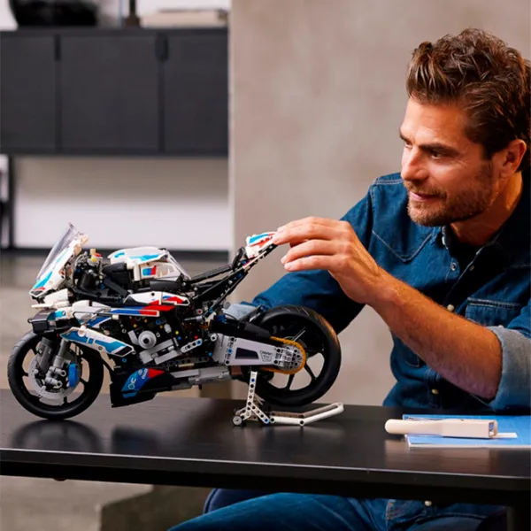 Constructor LEGO BMW M 1000 RR Motocicletă/ Black photo 7