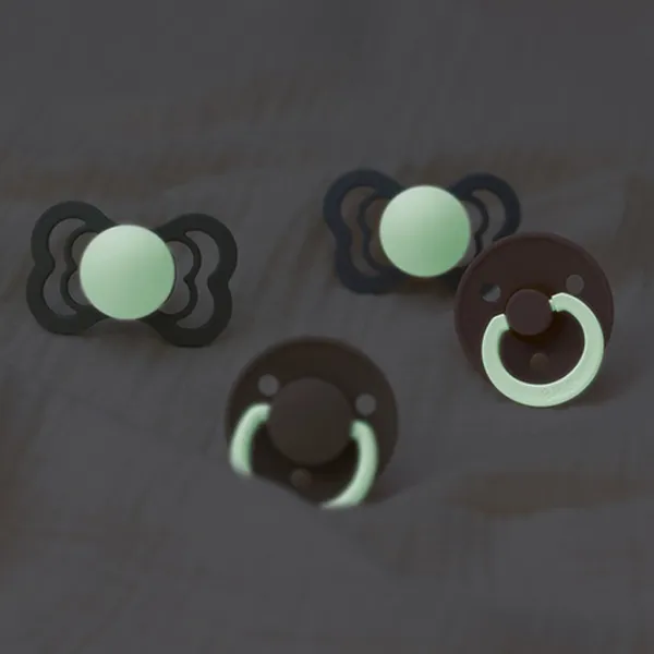 Suzetă cu tetina rotundă Bibs De lux 1210256C Pentru fetițe/ 6 luni - 18 luni/ Latex/ Pink photo 4 Suzetă cu tetina rotundă Bibs De lux 1210256C Pentru fetițe/ 6 luni - 18 luni/ Latex/ Pink photo 4