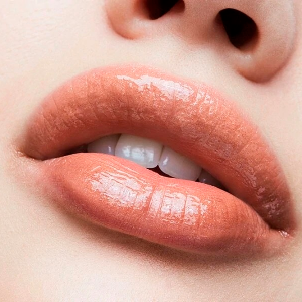 Блеск для губ Mac Lipglass 3.1 мл photo 3 Блеск для губ Mac Lipglass 3.1 мл photo 3
