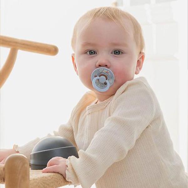 Соска круглая Bibs X Liberty 11010104 Унисекс/ 0 месяцев - 6 месяцев/ Латекс/ Blue photo 5 Соска круглая Bibs X Liberty 11010104 Унисекс/ 0 месяцев - 6 месяцев/ Латекс/ Blue photo 5