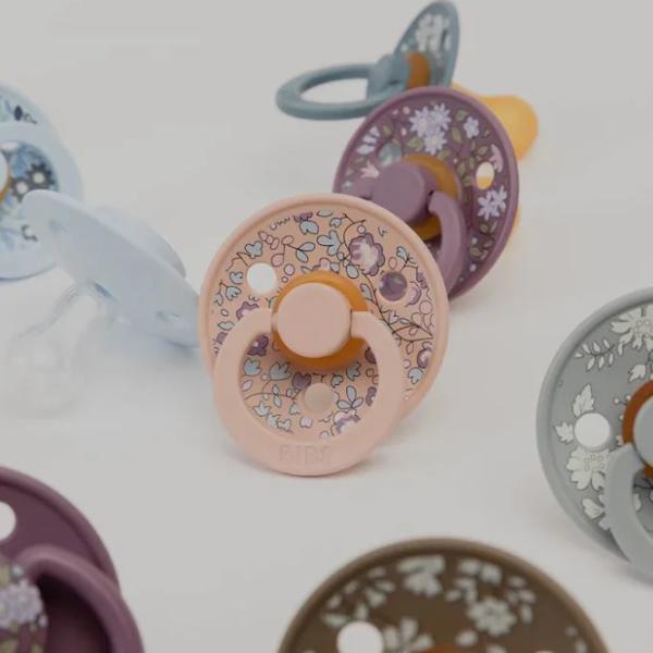 Suzetă cu tetina rotundă Bibs X Liberty 12011103 Unisex/ 6 luni - 18 luni/ Latex/ Ivory photo 4 Suzetă cu tetina rotundă Bibs X Liberty 12011103 Unisex/ 6 luni - 18 luni/ Latex/ Ivory photo 4