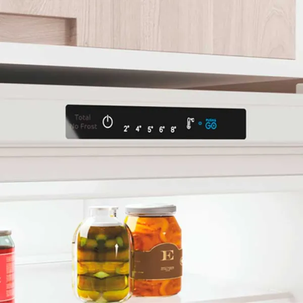 Frigider Indesit INFC9 TI22W cu congelator jos 367 l / 202.7 cm / White photo 5