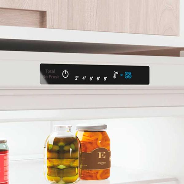 Frigider Indesit INFC9 TI22W cu congelator jos 367 l / 202.7 cm / White photo 5