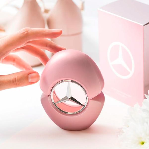 Парфюм для женщин Mercedes-Benz WOMAN EDT SPRAY Туалетная вода / Фруктовый photo 2
