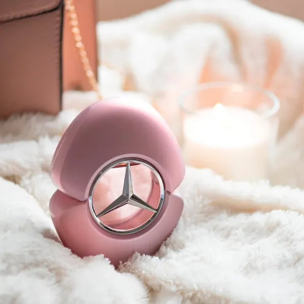 Parfum pentru femei Mercedes-Benz WOMAN EDT SPRAY Apă de toaletă / Fructat photo 3 Parfum pentru femei Mercedes-Benz WOMAN EDT SPRAY Apă de toaletă / Fructat photo 3