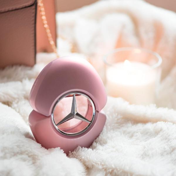 Parfum pentru femei Mercedes-Benz WOMAN EDT SPRAY Apă de toaletă / Fructat photo 3 Parfum pentru femei Mercedes-Benz WOMAN EDT SPRAY Apă de toaletă / Fructat photo 3