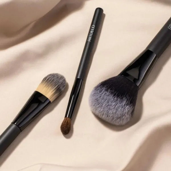 Аппликатор для теней Artdeco All in One  photo 2 Аппликатор для теней Artdeco All in One  photo 2