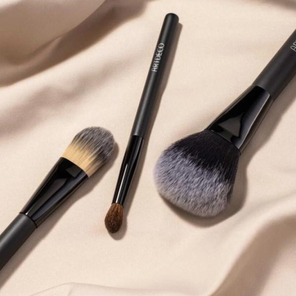 Аппликатор для теней Artdeco All in One  photo 2 Аппликатор для теней Artdeco All in One  photo 2