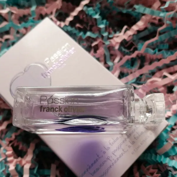 Parfum pentru femei Franck Olivier Passion Apă de parfum / Fructat photo 5 Parfum pentru femei Franck Olivier Passion Apă de parfum / Fructat photo 5