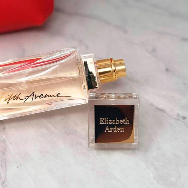 Parfum pentru femei Elizabeth Arden My Fifth Avenue Apă de parfum / Lemnos photo 3 Parfum pentru femei Elizabeth Arden My Fifth Avenue Apă de parfum / Lemnos photo 3
