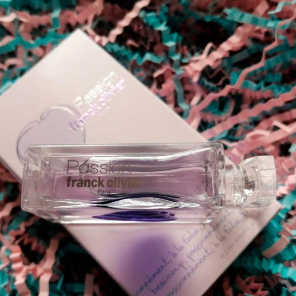 Parfum pentru femei Franck Olivier Passion Apă de parfum / Fructat photo 5 Parfum pentru femei Franck Olivier Passion Apă de parfum / Fructat photo 5