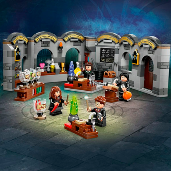 Constructor LEGO Hogwarts Castle: Potions Class Scenă din film/ Multicolor photo 3