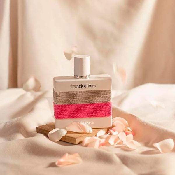 Parfum pentru femei Franck Olivier PURE FEMME Apă de parfum / Fructat photo 4 Parfum pentru femei Franck Olivier PURE FEMME Apă de parfum / Fructat photo 4