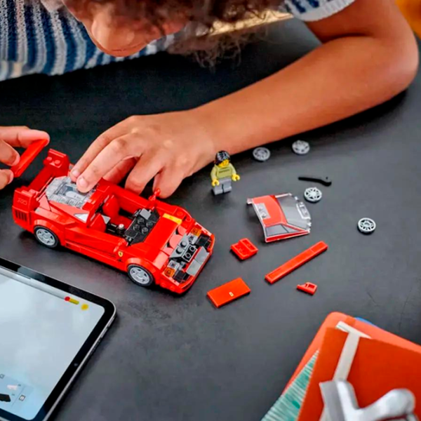 Конструктор LEGO Ferrari F40 Автомобиль/ Красный photo 8 Конструктор LEGO Ferrari F40 Автомобиль/ Красный photo 8