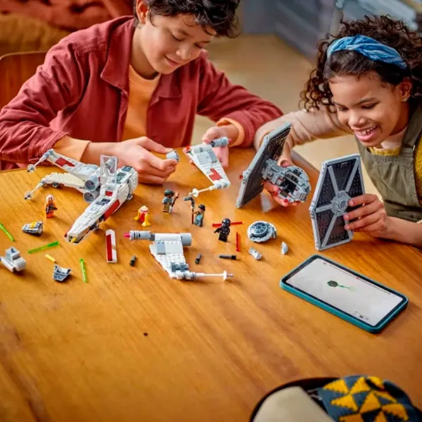Constructor LEGO TIE Fighter & X-Wing Mash-up Scenă din film/ Multicolor photo 7