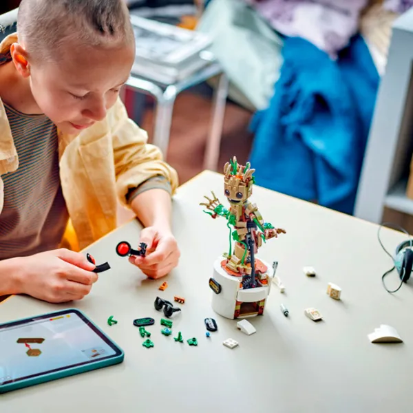 Constructor LEGO Dancing Groot Personaj de film/ Brown photo 5