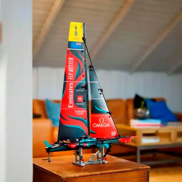 Constructor LEGO Emirates Team New Zealand AC75 Iaht/ Red photo 10