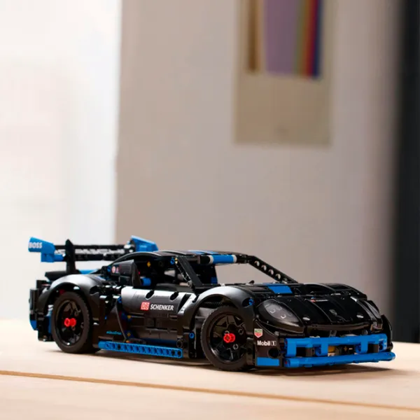 Конструктор с радиоуправлением LEGO Porsche GT4 e-Performance Автомобиль/ Black photo 5