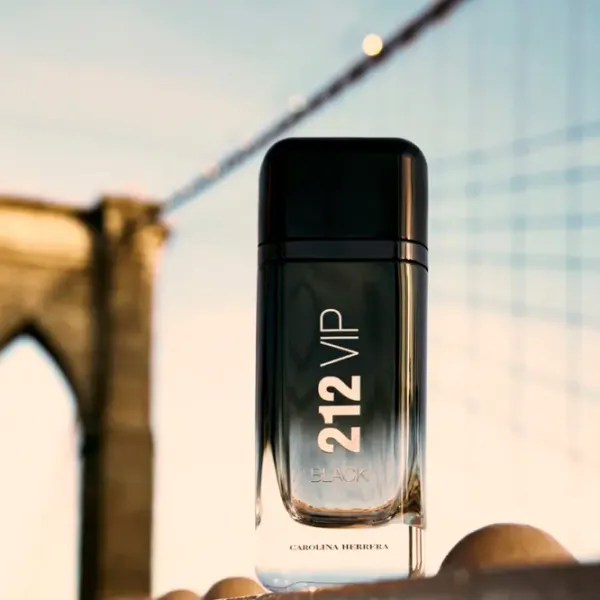 Parfum pentru bărbați Carolina Herrera 212 VIP BLACK Apă de parfum / Fougere photo 3