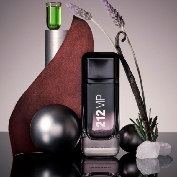 Parfum pentru bărbați Carolina Herrera 212 VIP BLACK Apă de parfum / Fougere photo 4