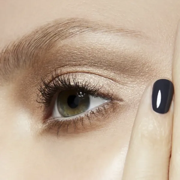 Тени для век Mac Dazzleshadow 1 г/ MWNE280000 photo 3 Тени для век Mac Dazzleshadow 1 г/ MWNE280000 photo 3