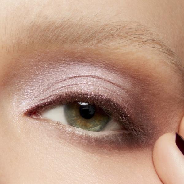 Тени для век Mac Dazzleshadow 1 г/ MWNE290000 photo 3 Тени для век Mac Dazzleshadow 1 г/ MWNE290000 photo 3