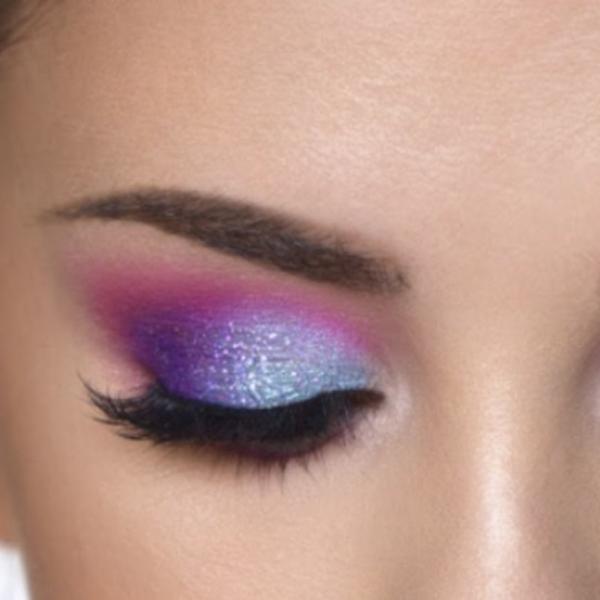 Тени для век Mac Dazzleshadow 1 г/ MWNE120000 photo 3 Тени для век Mac Dazzleshadow 1 г/ MWNE120000 photo 3