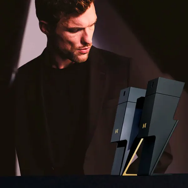 Parfum pentru bărbați Carolina Herrera BAD BOY LE PARFUM Apă de parfum / Piele photo 4 Parfum pentru bărbați Carolina Herrera BAD BOY LE PARFUM Apă de parfum / Piele photo 4