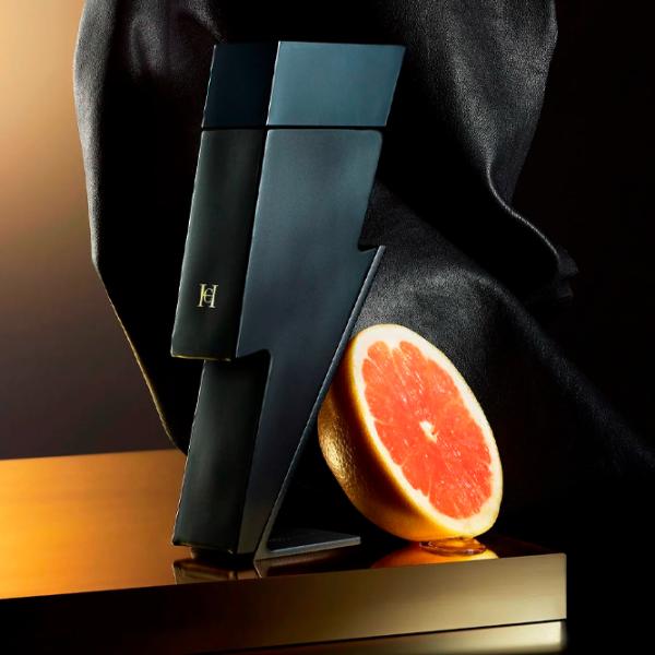 Parfum pentru bărbați Carolina Herrera BAD BOY LE PARFUM Apă de parfum / Piele photo 5 Parfum pentru bărbați Carolina Herrera BAD BOY LE PARFUM Apă de parfum / Piele photo 5