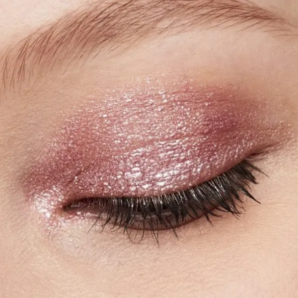 Тени для век MAC Dazzleshadow Liquid 4.6 г/ SCAW060000 photo 3 Тени для век MAC Dazzleshadow Liquid 4.6 г/ SCAW060000 photo 3