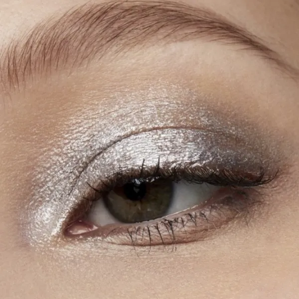 Тени для век MAC Dazzleshadow Liquid 4.6 г/ SCAW080000 photo 2 Тени для век MAC Dazzleshadow Liquid 4.6 г/ SCAW080000 photo 2