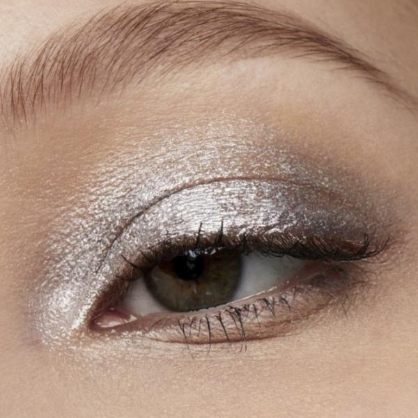 Тени для век MAC Dazzleshadow Liquid 4.6 г/ SCAW080000 photo 2 Тени для век MAC Dazzleshadow Liquid 4.6 г/ SCAW080000 photo 2