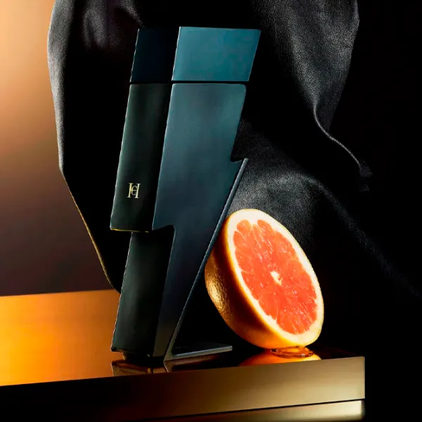 Парфюм для мужчин Carolina Herrera BAD BOY LE PARFUM Парфюмерная вода / Кожаные photo 5 Парфюм для мужчин Carolina Herrera BAD BOY LE PARFUM Парфюмерная вода / Кожаные photo 5