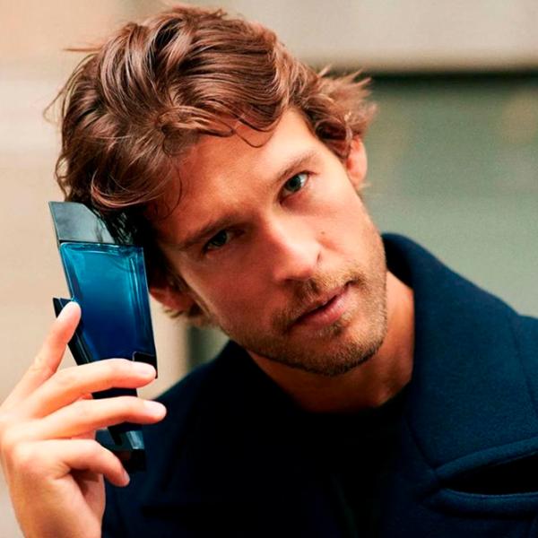 Парфюм для мужчин Carolina Herrera Bad Boy Cobalt Парфюмерная вода / Фужерный  photo 4 Парфюм для мужчин Carolina Herrera Bad Boy Cobalt Парфюмерная вода / Фужерный  photo 4