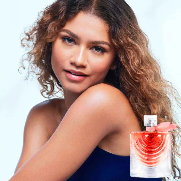 Parfum pentru femei Lancome La Vie Est Belle Iris Absolu Apă de parfum / Fructat photo 5 Parfum pentru femei Lancome La Vie Est Belle Iris Absolu Apă de parfum / Fructat photo 5