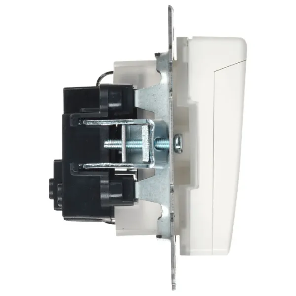 Розетка IEK BR-R16-16-44-K01 230 В / Type-F / Белый photo 2