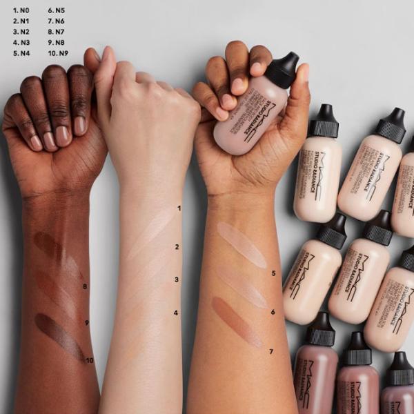 Fond de ten MAC Studio radiance 50 ml / Medium Beige photo 4 Fond de ten MAC Studio radiance 50 ml / Medium Beige photo 4